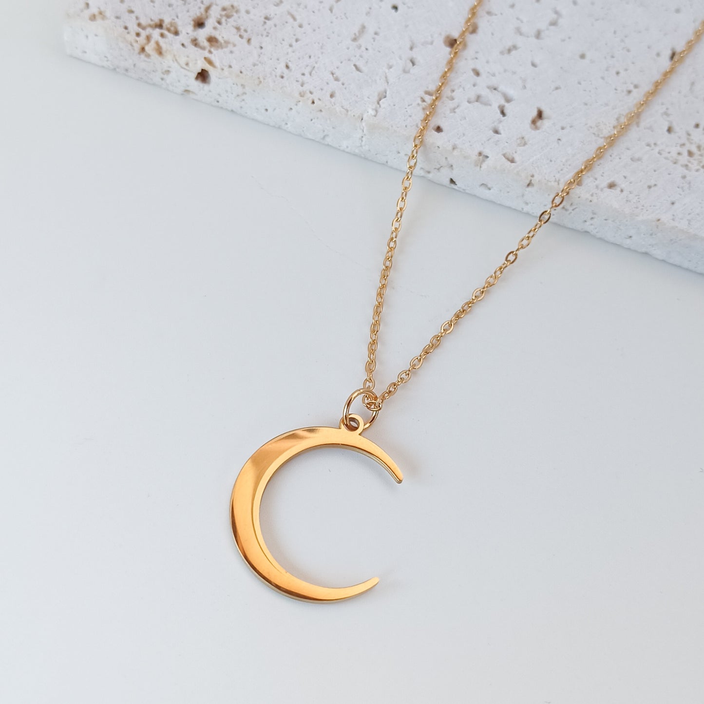 Medium Flat Moon Chain