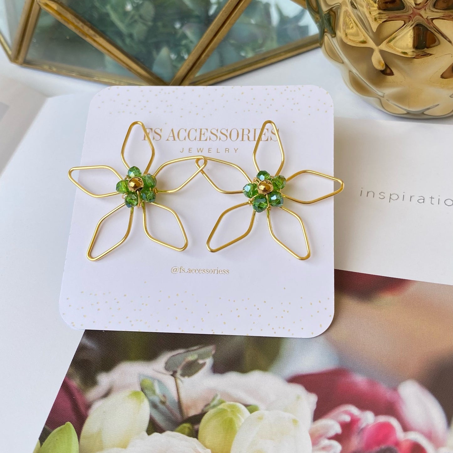 Full Daisy Flower Studs