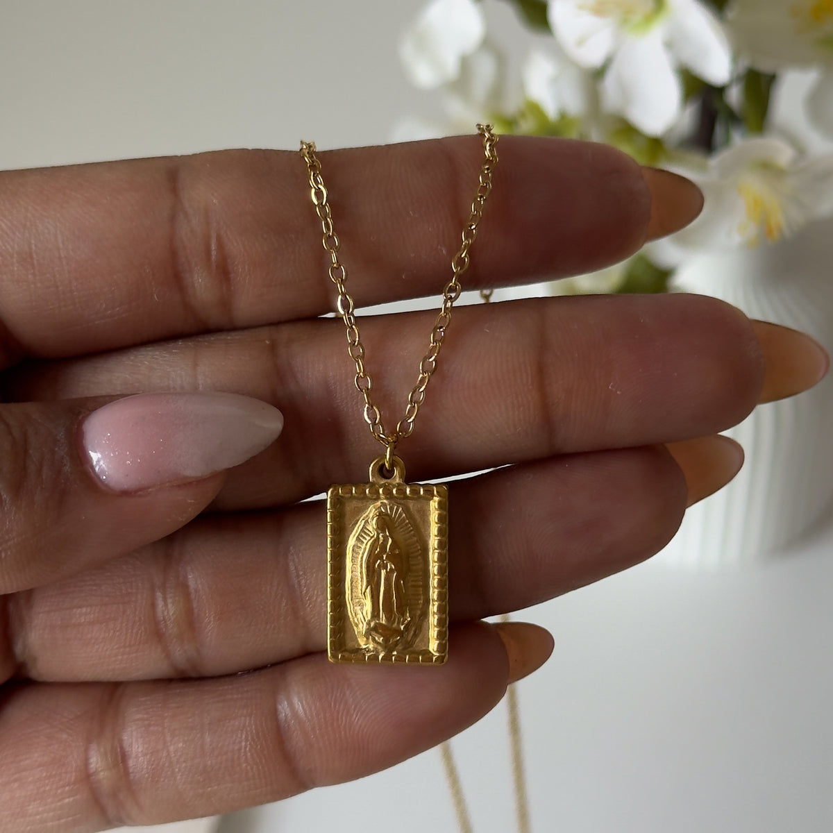 Square Virgin Chain