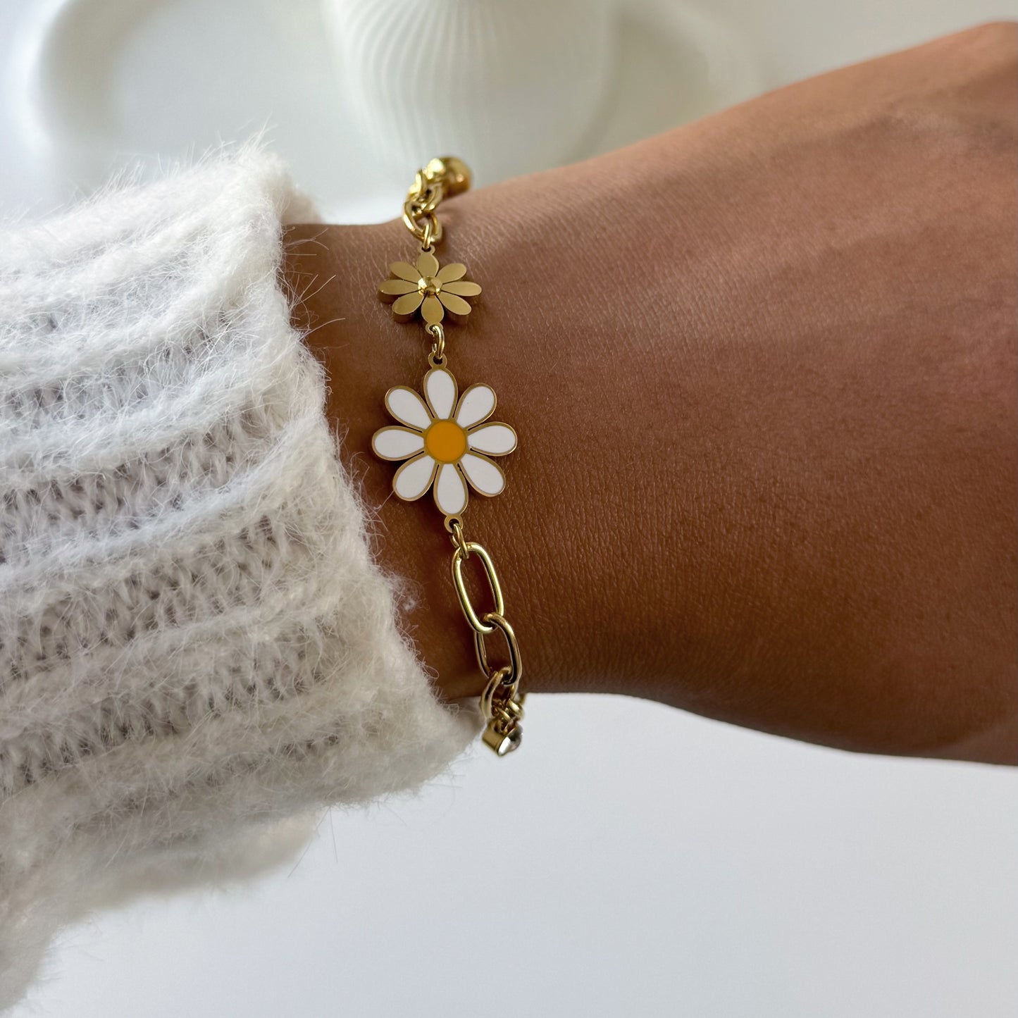 Paperclip Daisy Bracelet