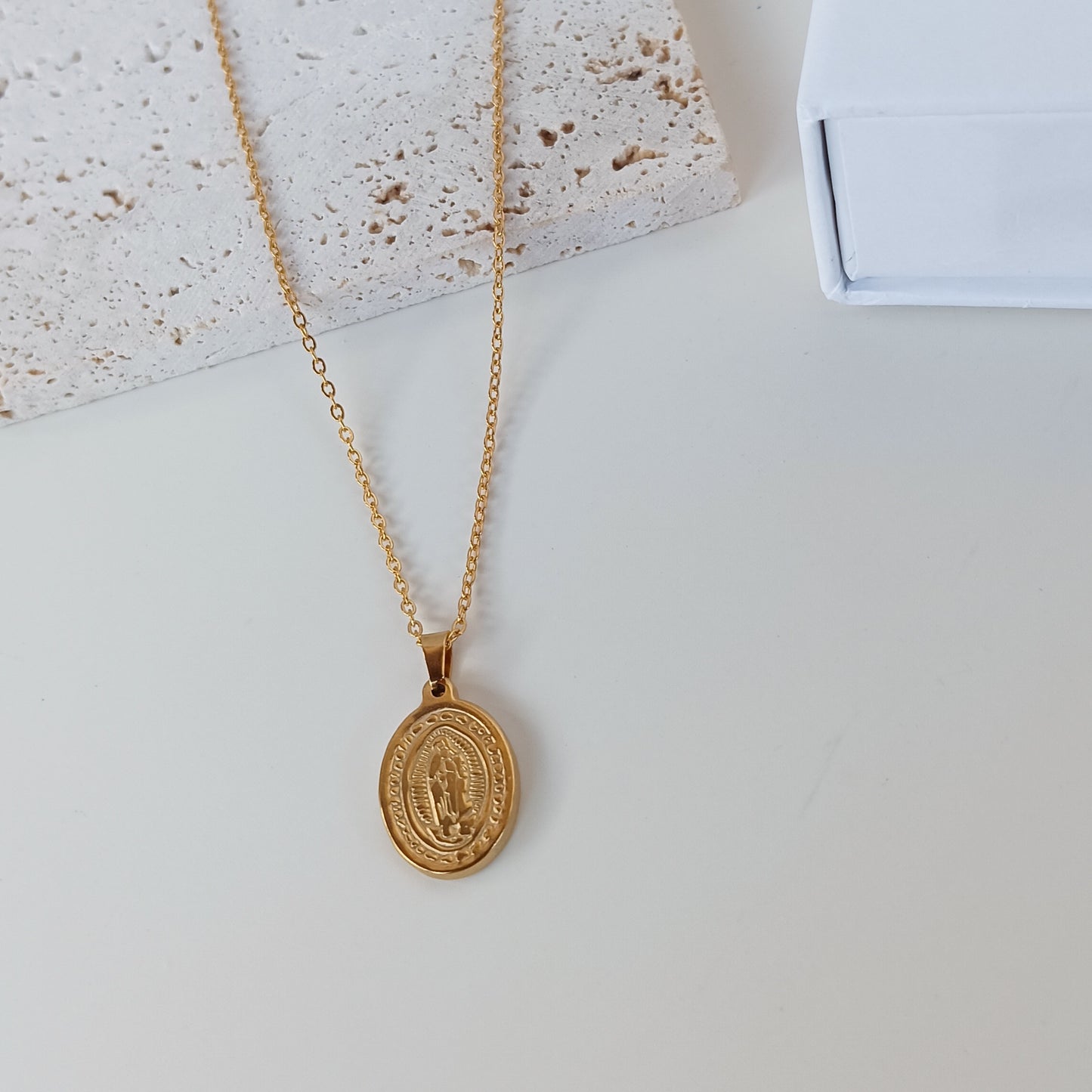 Mary Virgin Chain