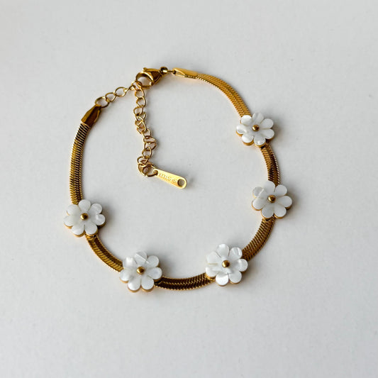 Shell Flower Bracelet
