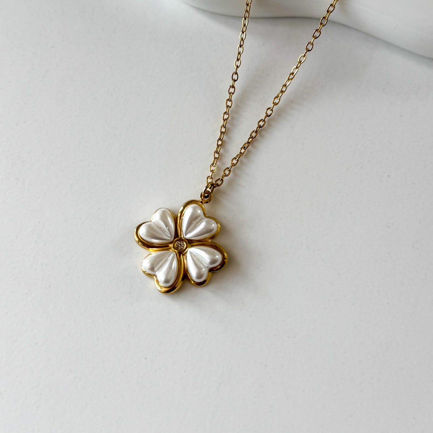 Large Pearl Clover Chain
