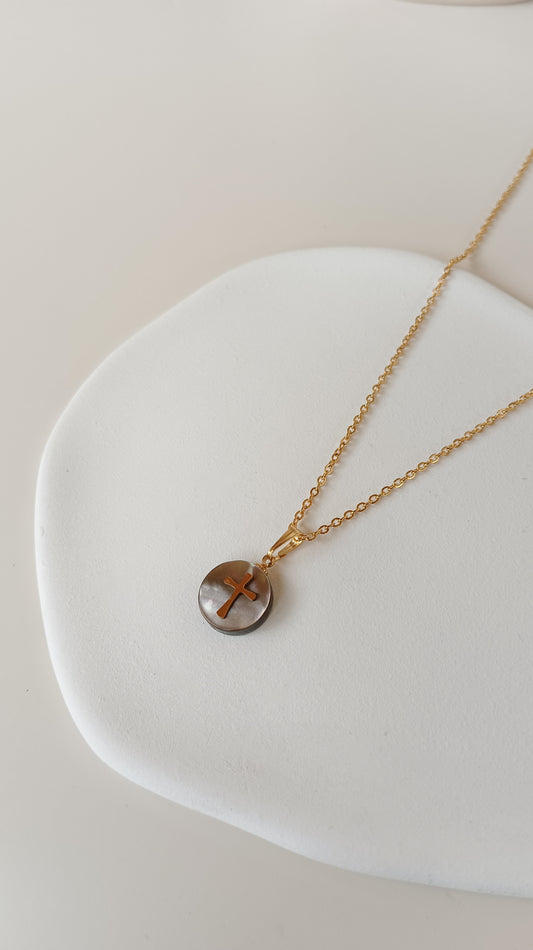 Mother of Pearl Round Cross Chain