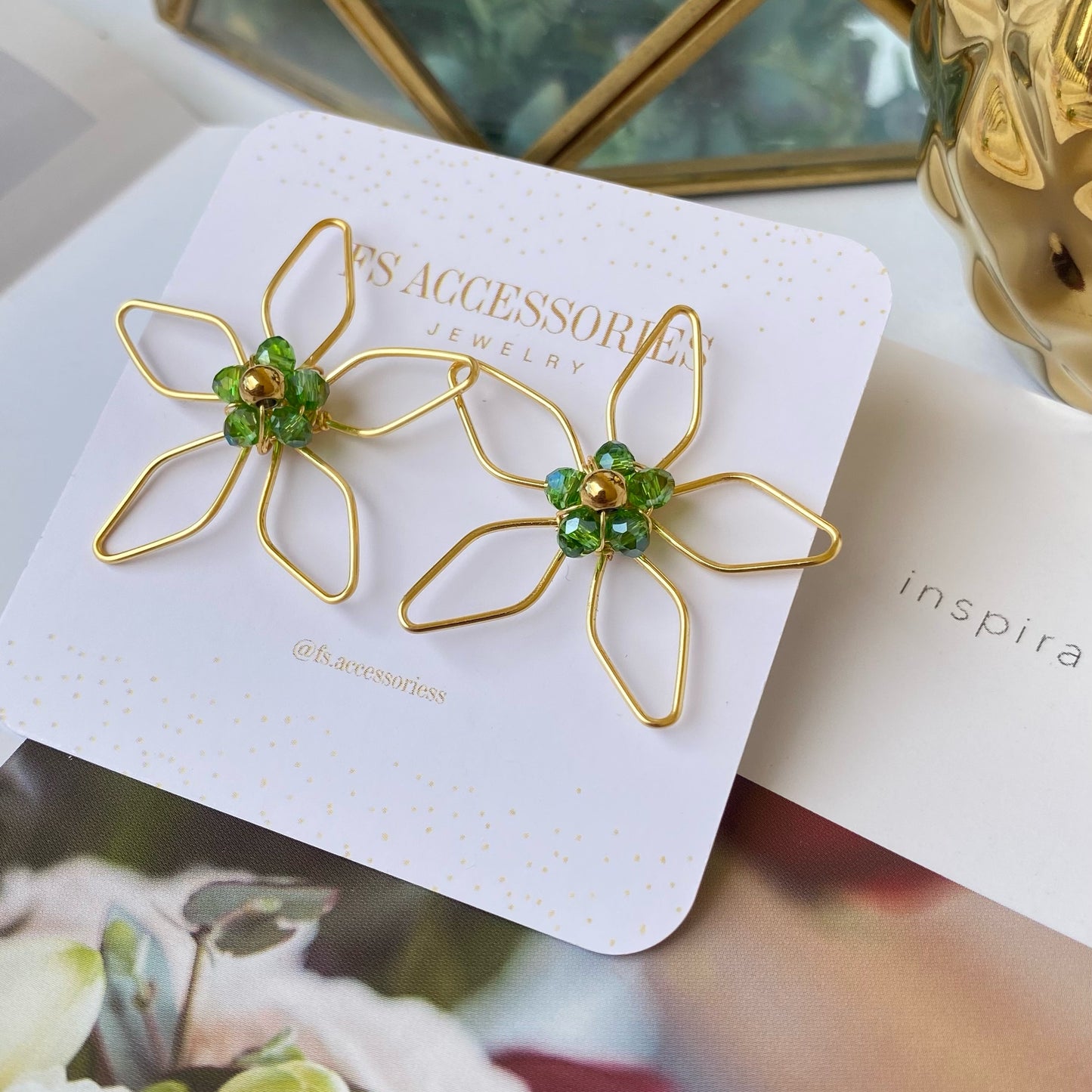 Full Daisy Flower Studs